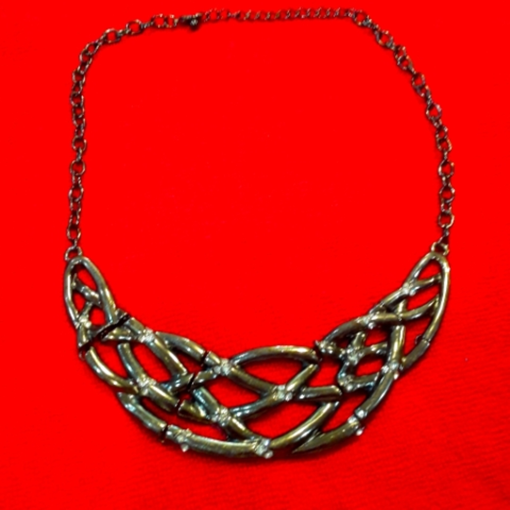 Vintage dark tone bibb style necklace